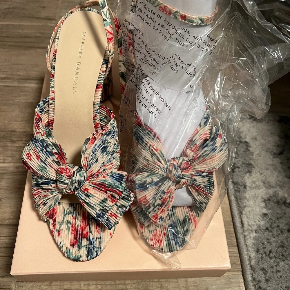 NEW Loeffler Randall Camellia Heels Size 10 - Picture 2 of 9